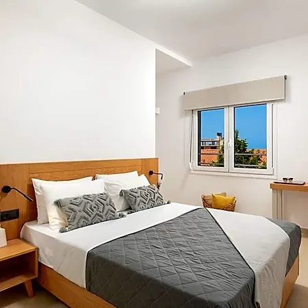Elia Aparthotel