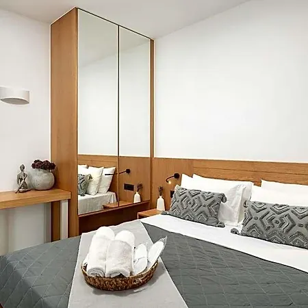 Elia Aparthotel 3*